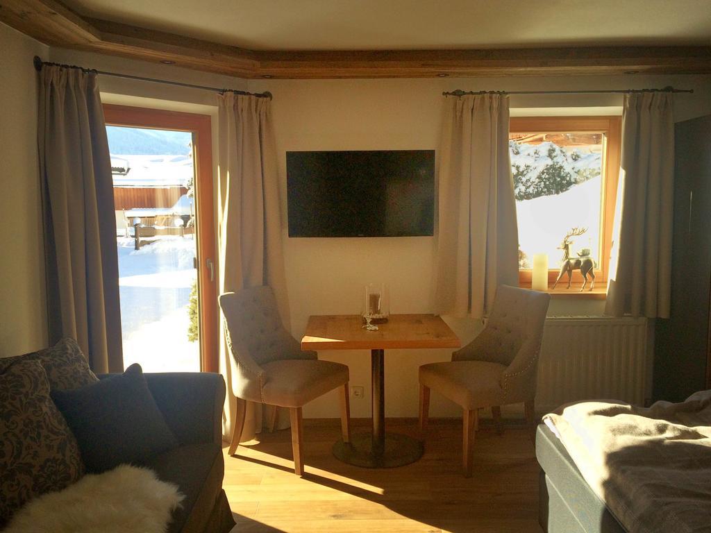 Am Wilden Kaiser Landhausstudios Ellmau Bagian luar foto