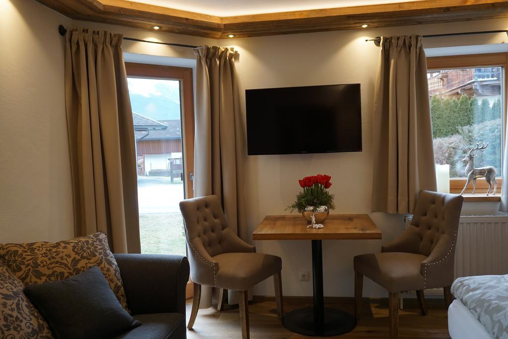 Am Wilden Kaiser Landhausstudios Ellmau Bagian luar foto